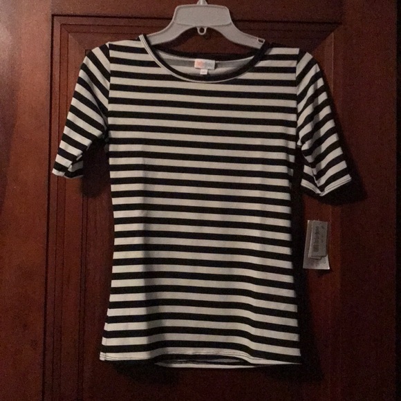 LuLaRoe Tops - Lularoe NWT Gigi